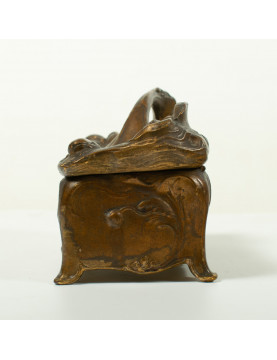 Coffret à bibelots - Art Nouveau - marquée "JB Signifies the Best"